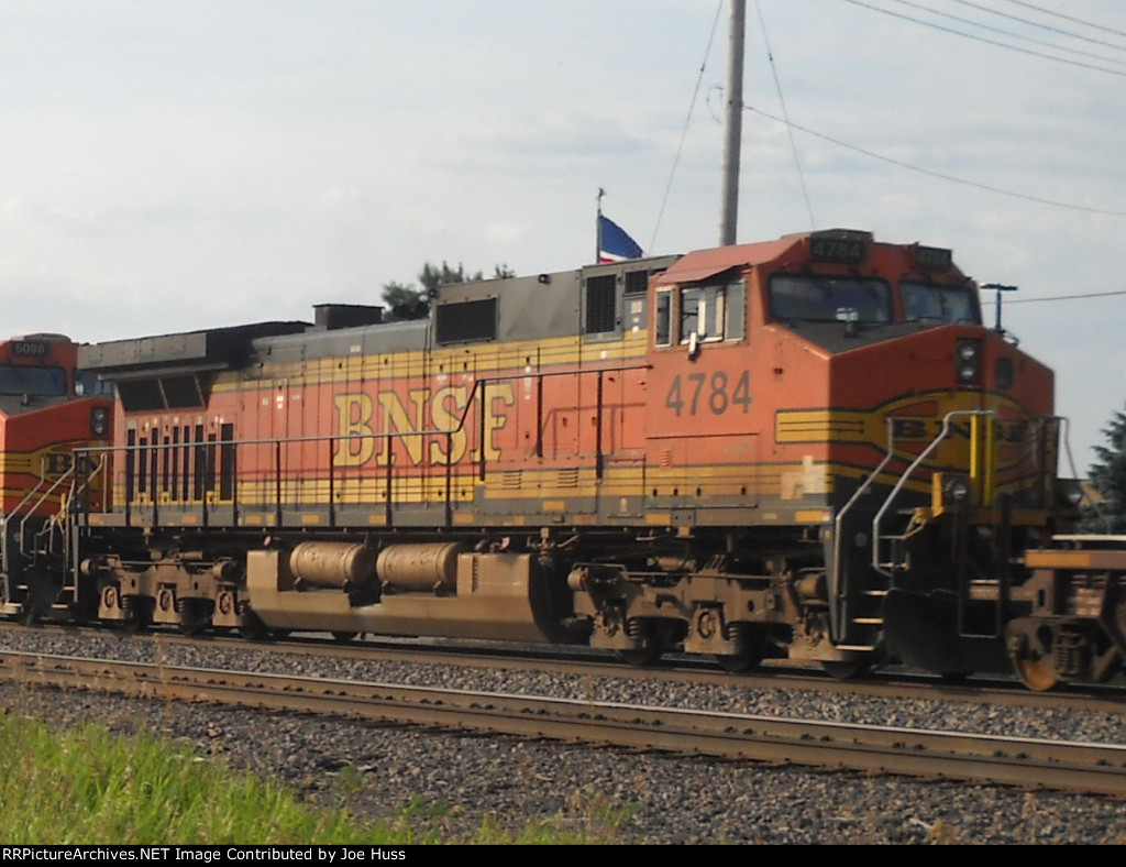 BNSF 4784